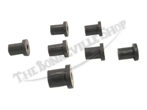 82 6673 82 6039 02 7 PIECE OIL TANK BATTERY BOX RUBBER MOUNT KIT