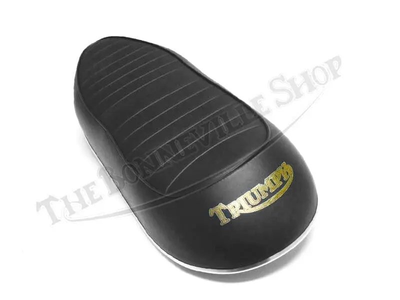 82 8204 05 Triumph Ribbed Seat 67 68 BLACK RIBBED TOP SEAT WITH CHROME TRIM 1