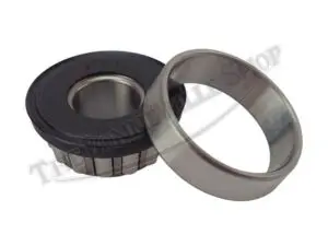 P SINGLE TRIUMPH & BSA OIL IN FRAME PREMIUM TAPERED STEERING HEAD BEARING ()