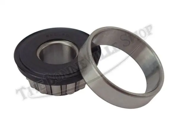 P SINGLE TRIUMPH & BSA OIL IN FRAME PREMIUM TAPERED STEERING HEAD BEARING ()
