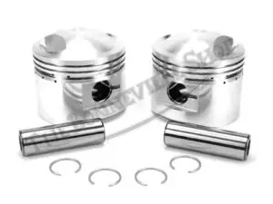 TRIUMPH PISTONS SET