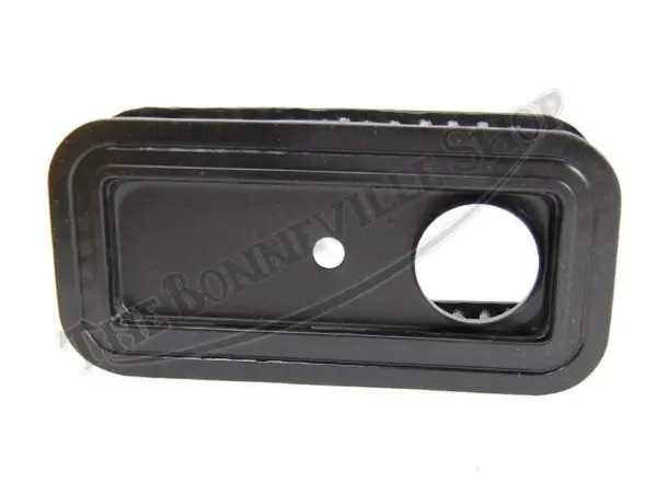 TRIUMPH AIR CLEANER ROUND HOLE