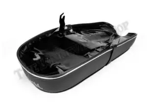 06 1766 S 02 NORTON COMMANDO RIBBED TOP SEAT SILVER LOGO