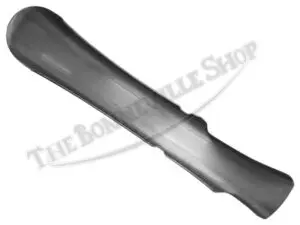 82 6965 05 TRIUMPH REAR FENDER LIPPED MASTER