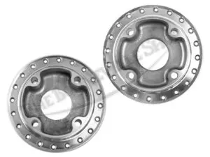 Triumph TR T T T Disc Brake Rear Wheel Hub Set