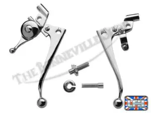 60 2241 60 2242 02 TRIUMPH 500 650 750 CHROME CLUTCH AND BRAKE HANDLEBAR LEVERS WITH CHOKE 1968 70