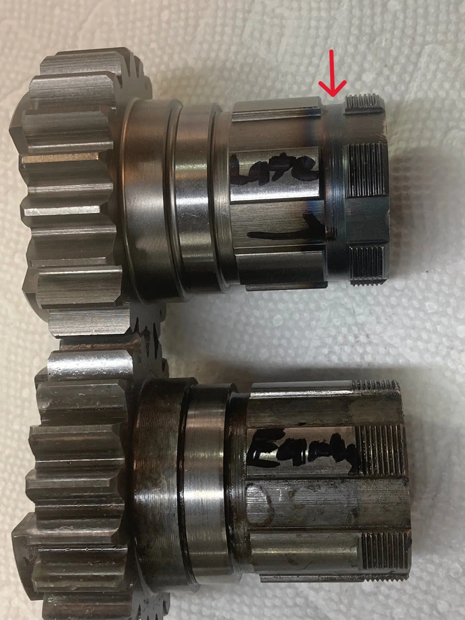 Late gear has groove for oring